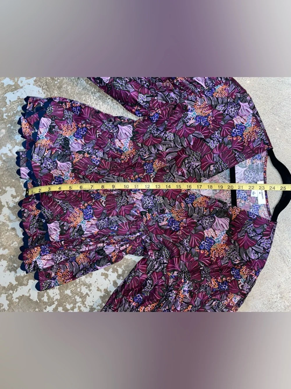 Women’s Floral V-Neck Peplum Blouse - Purple - Picture 5 of 10